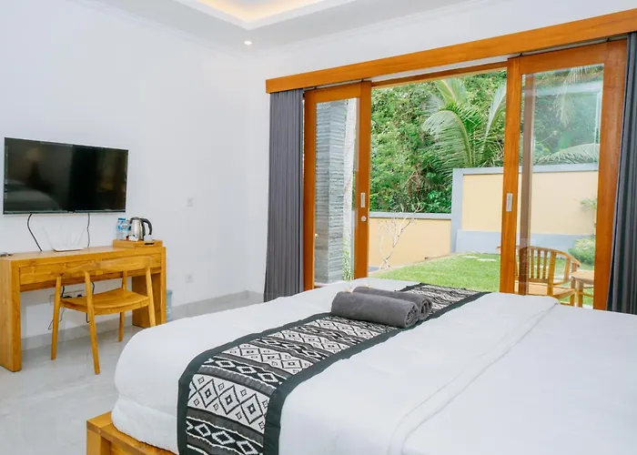 Bram House By The Travel Bali Villa *
