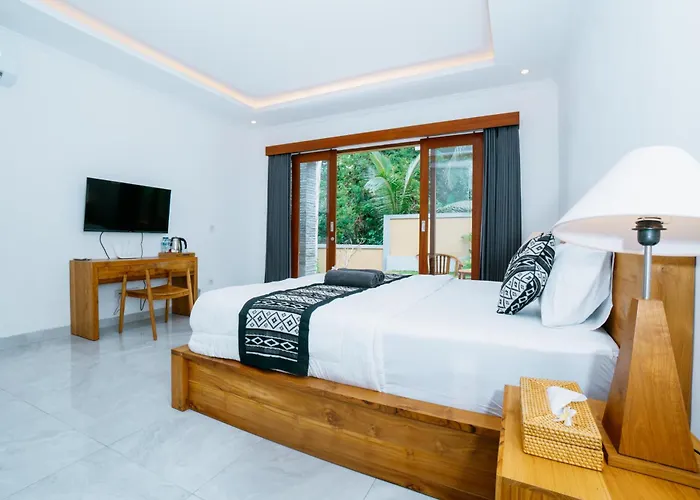 Bram House By The Travel Bali Villa *